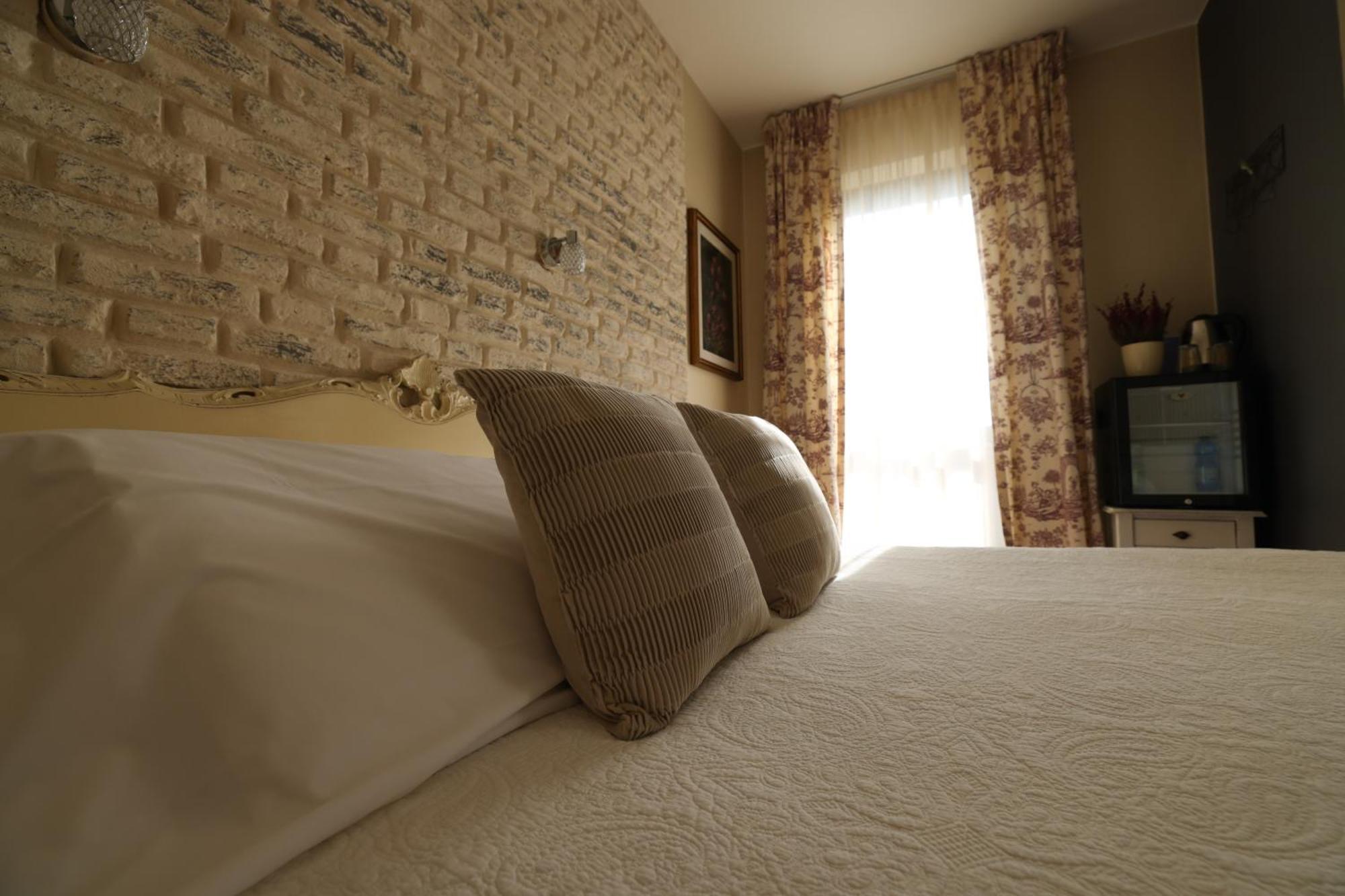 Hotel Florence Manerba del Garda Quarto foto