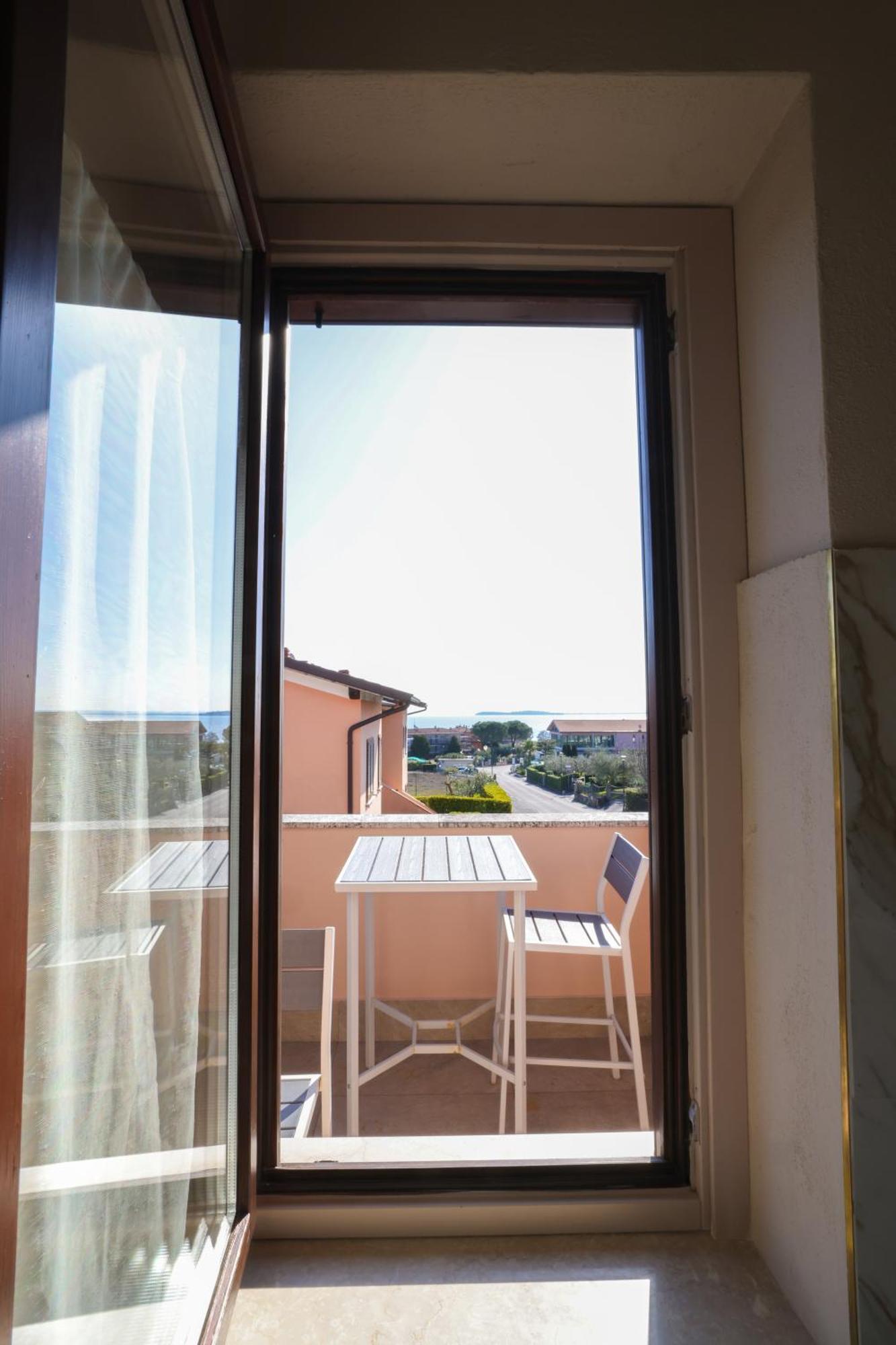 Hotel Florence Manerba del Garda Quarto foto